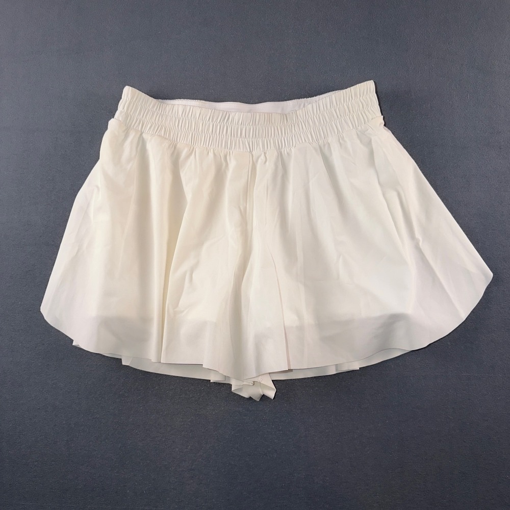 TnAction Aritzia White Athletic Flowy Shorts Women Medium High Waist Activewear